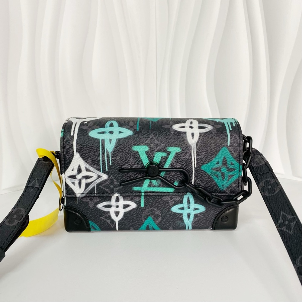 LV Monogram Eclipse (LV Graffiti Vert) Steamer Wearable Wallet Should bag